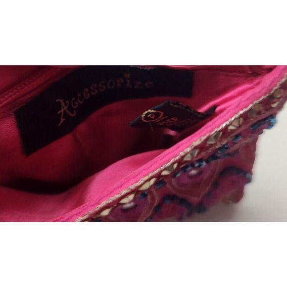 Lot 3: Eel Skin Leather, Beaded Diamond, and Beaded Hot Pink Coin Purses - Picture 9 of 10